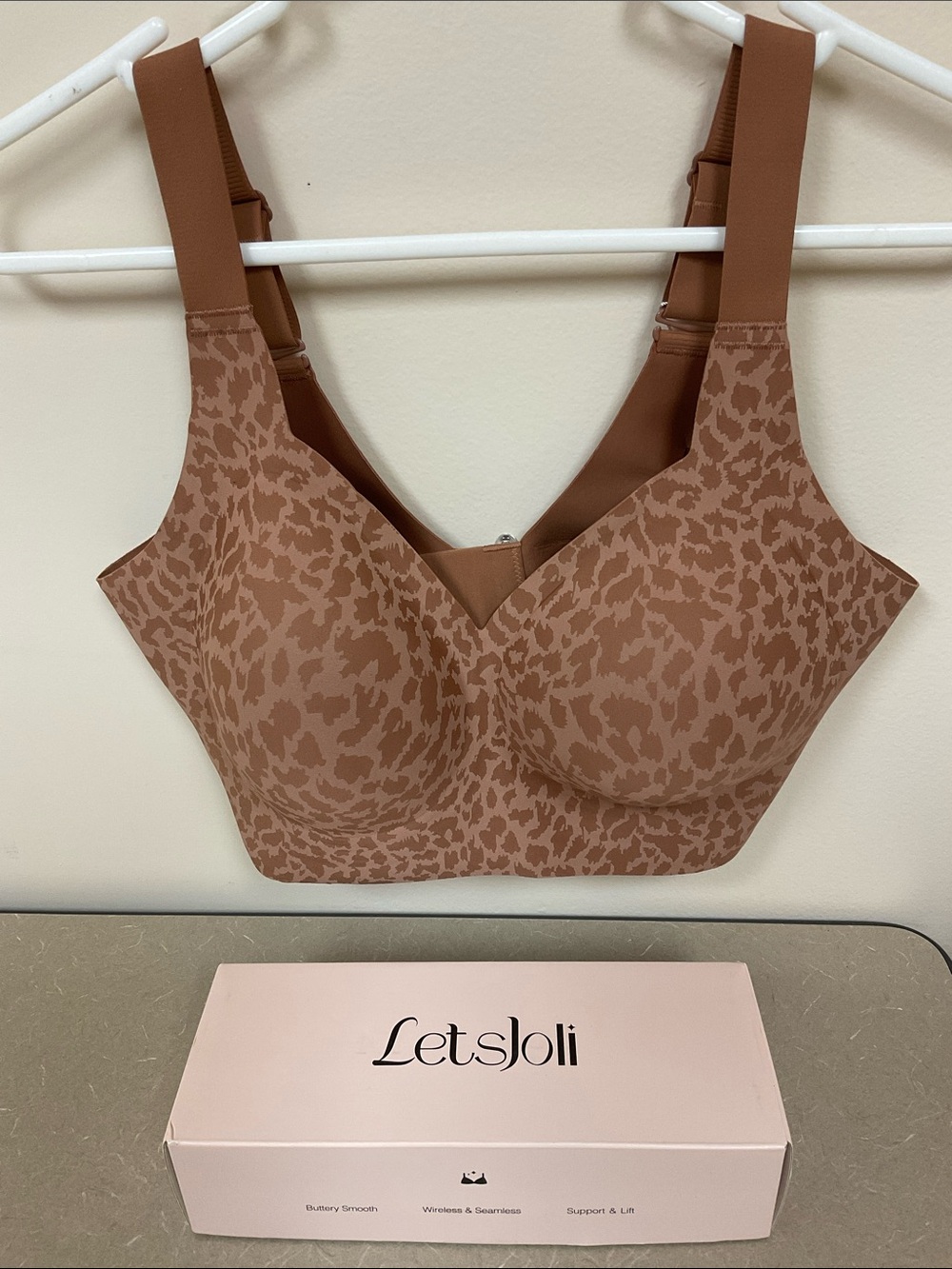 Letsjoli Seamless Leopard-Print Wireless Bra - Large NWT